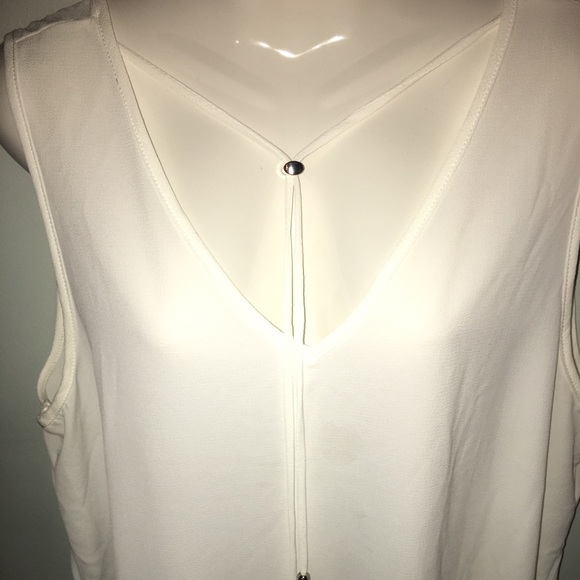 NEW•1X•Creme De La Creme White Chiffon Style Sophisticated Top - Picture 2 of 13